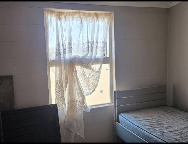 2 BEDROOM HOUSE FOR SALE IN CHATSWORTH